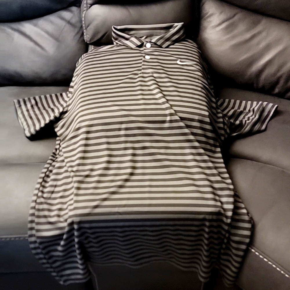 XL Black/Gray Dri-Fit 2 button-down Polo shirt.